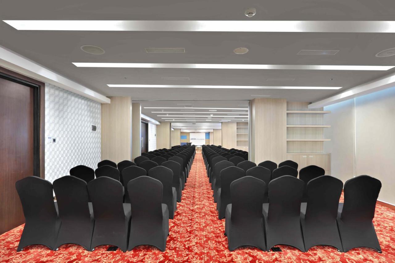 Aston Kartika Grogol Hotel & Conference Center Jacarta Exterior foto