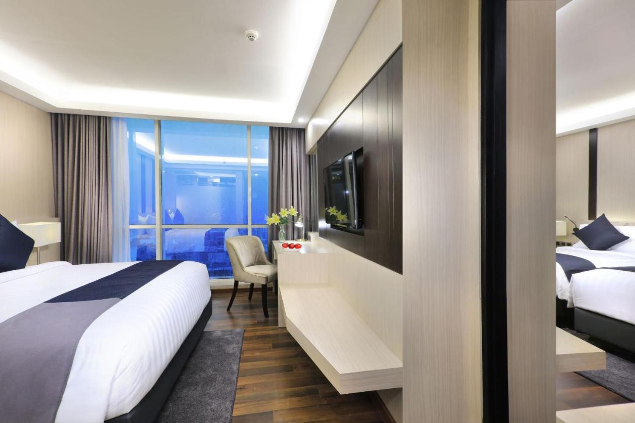 Aston Kartika Grogol Hotel & Conference Center Jacarta Exterior foto