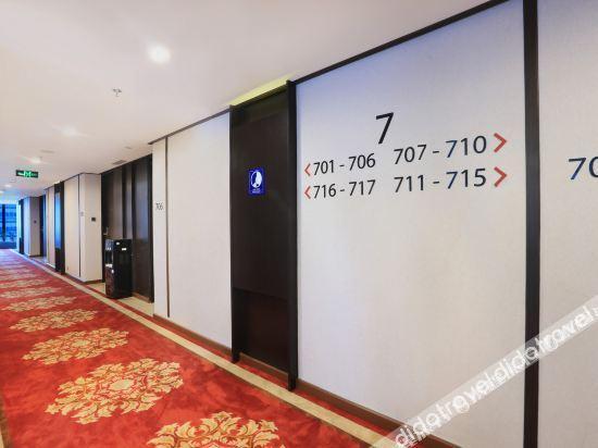 Aston Kartika Grogol Hotel & Conference Center Jacarta Exterior foto