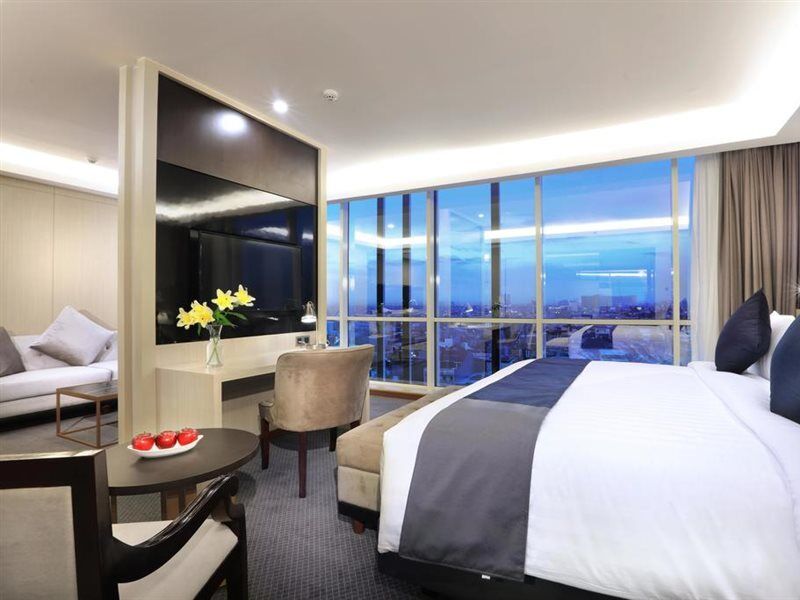 Aston Kartika Grogol Hotel & Conference Center Jacarta Exterior foto