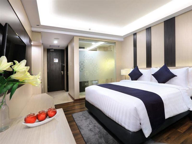 Aston Kartika Grogol Hotel & Conference Center Jacarta Exterior foto